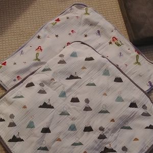 Little Unicorn hooded baby towel bundle